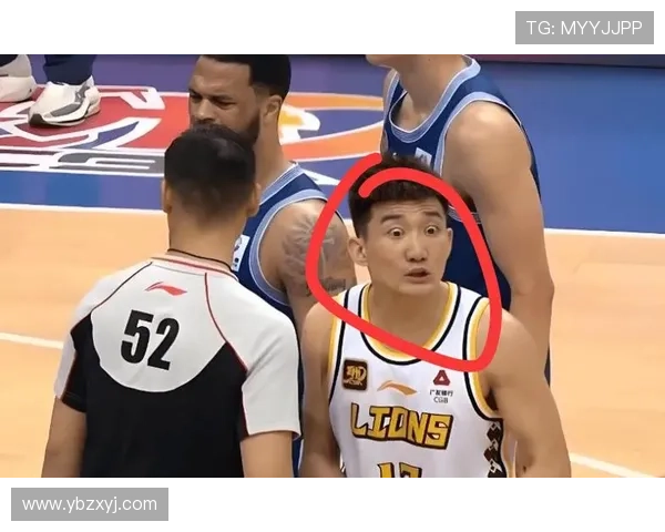 孙铭徽球鞋写总冠军字样 关键时刻两罚全失错失绝杀机会